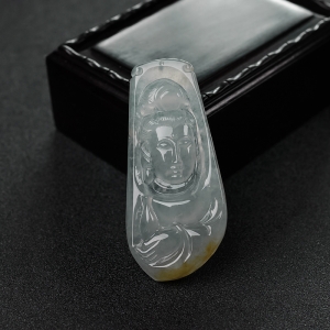 糯冰种俏色翡翠观音吊坠