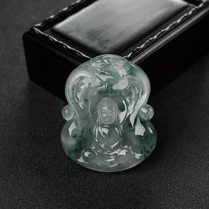 糯冰种飘花翡翠大日如来吊坠