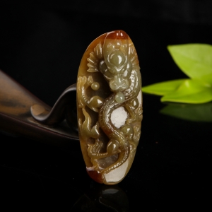 糯种黄翡辰龙吊坠