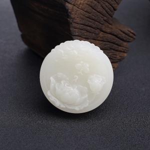 山料和田白玉蝶恋花吊坠