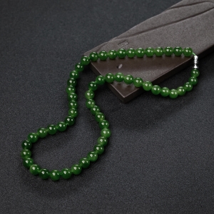 8mm山料和田碧玉项链