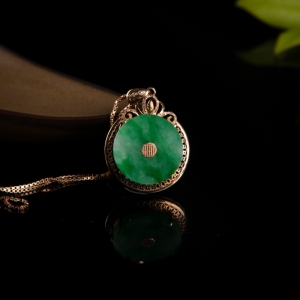 18k糯种飘翠翡翠平安扣吊坠