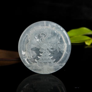 冰种无色翡翠辰龙吊坠