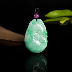 糯种飘翠翡翠如意吊坠