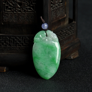 豆种飘翠翡翠福寿如意吊坠