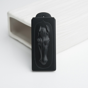 山料和田墨玉马头吊坠