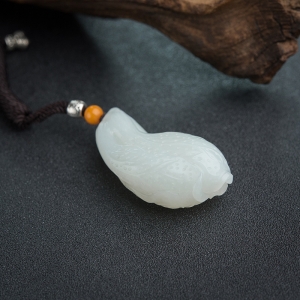 山料和田白玉白菜吊坠