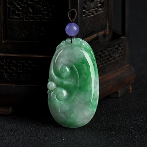豆种飘翠翡翠如意吊坠