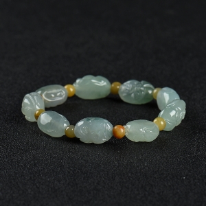 糯冰种浅绿翡翠罗汉手串