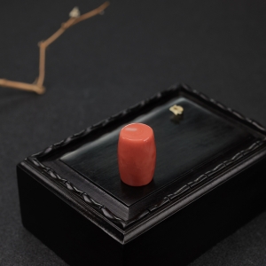 MOMO橘红珊瑚桶珠