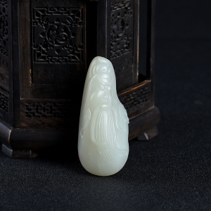 籽料和田白玉关羽吊坠