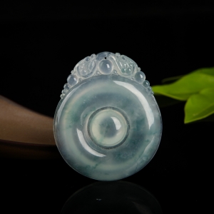 糯冰种飘花翡翠福在眼前吊坠