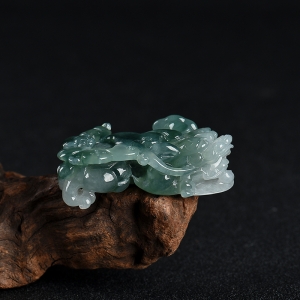 糯种蓝绿翡翠貔貅吊坠