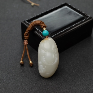 籽料和田白玉大象吊坠