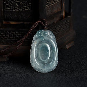 糯冰种飘花翡翠福贝吊坠