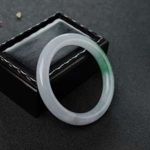 55.5mm糯种飘翠翡翠圆镯