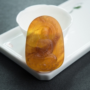 棕珀大日如来吊坠