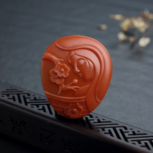 柿子红南红美女吊坠