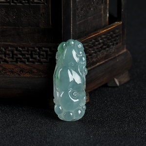 糯冰种蓝绿翡翠福寿如意吊坠