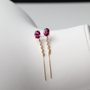 18K金镶钻玫红碧玺耳钉
