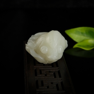 籽料和田白玉年年有余吊坠