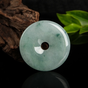 豆种翡翠平安扣吊坠