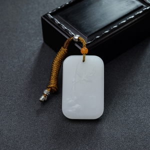 山料和田白玉节节高升吊坠