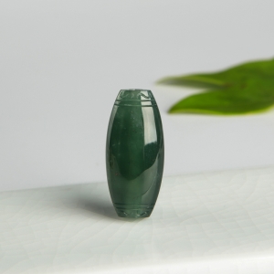 糯种深绿翡翠路路通吊坠