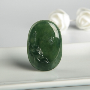 糯种深绿翡翠一品清廉吊坠