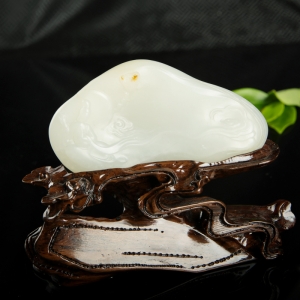 籽料和田白玉仙女摆件