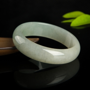 57.5mm糯种灰绿翡翠手镯