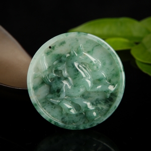 糯种飘花翡翠午马吊坠