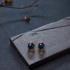 18K金镶钻净水多米蓝珀耳钉