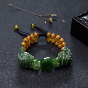 山料和田碧玉貔貅手串