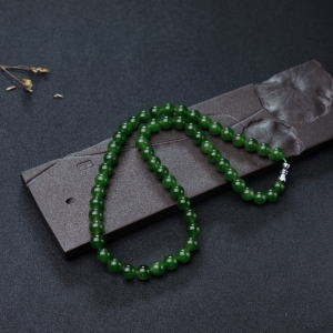 8mm山料和田碧玉项链