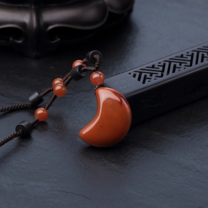 柿子红南红随形吊坠