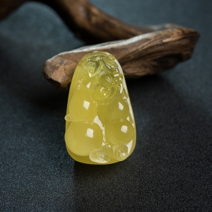 鸡油黄蜜蜡葫芦吊坠