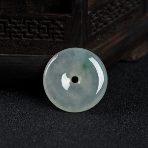 糯冰种飘花翡翠平安扣吊坠