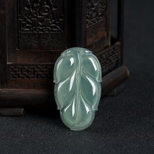 糯冰种深绿翡翠金枝玉叶吊坠