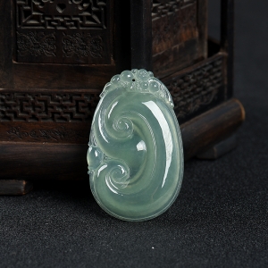 糯冰种深绿翡翠如意吊坠