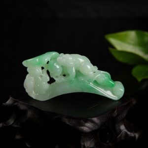 糯种飘翠翡翠福寿如意吊坠