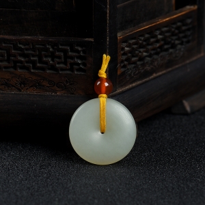 籽料和田白玉平安扣吊坠