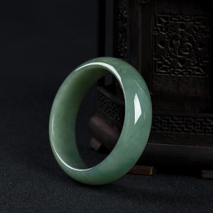 59mm糯种深绿翡翠手镯