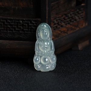 糯冰种灰绿翡翠观音吊坠