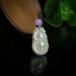 糯冰种白色翡翠葫芦吊坠