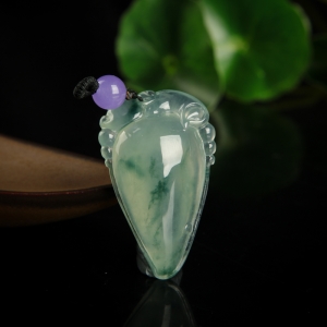 糯冰种飘花翡翠寿桃吊坠
