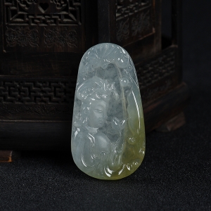 糯冰种俏色翡翠观音吊坠