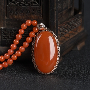 14k柿子红南红蛋面项链