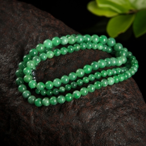 糯种翠绿翡翠项链