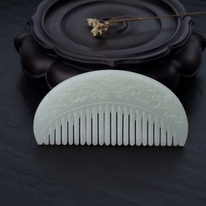 山料和田白玉梳子